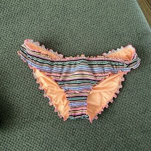 Victoria Secret bathing suit bottom! Size Medium.